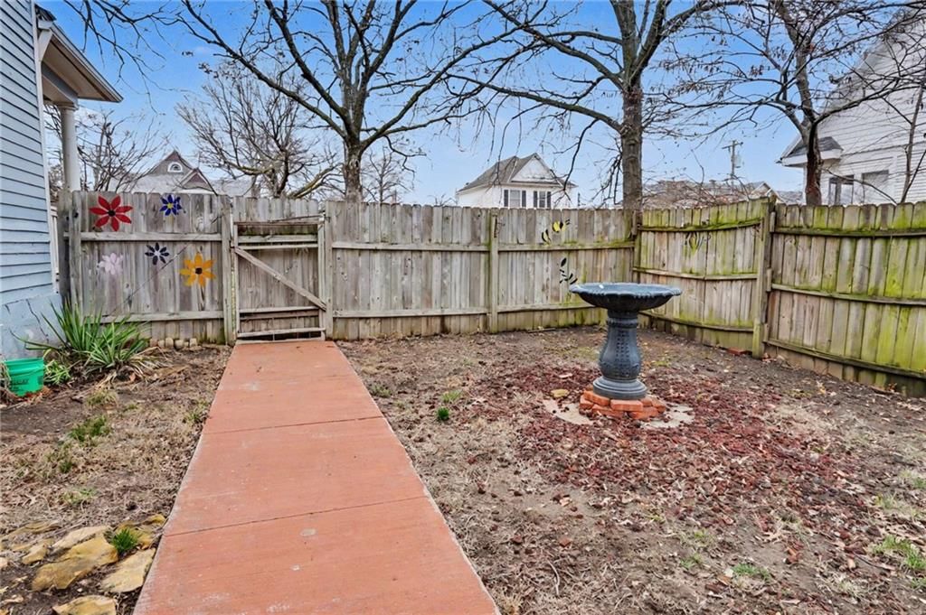 703 9th Street — photo 48