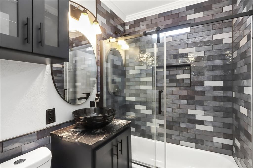 5018 Crest Drive — photo 9