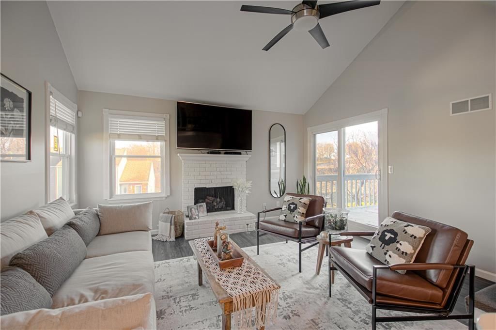 282 NE Bayview Drive — photo 6