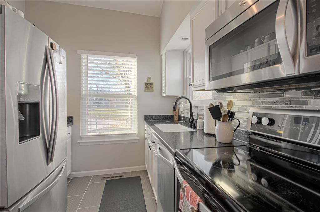 282 NE Bayview Drive — photo 11