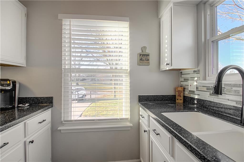 282 NE Bayview Drive — photo 12