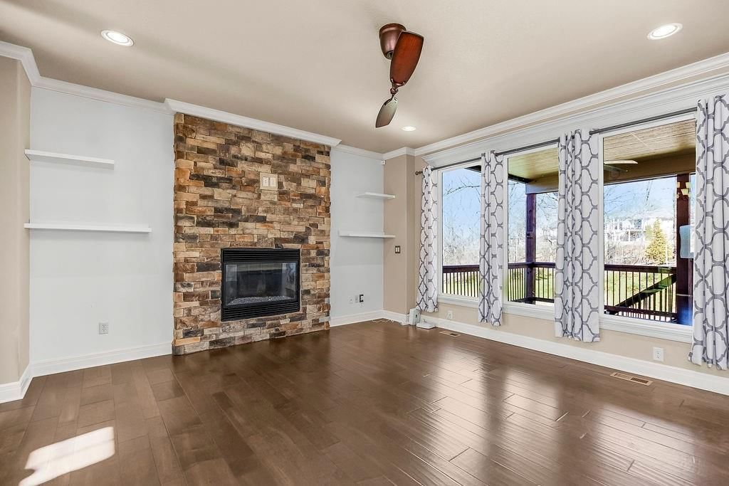 9726 Apple Blossom Lane — photo 10