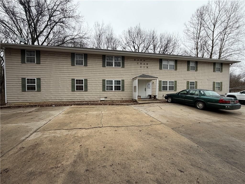 8208 Chas Circle, Pleasant Valley, MO