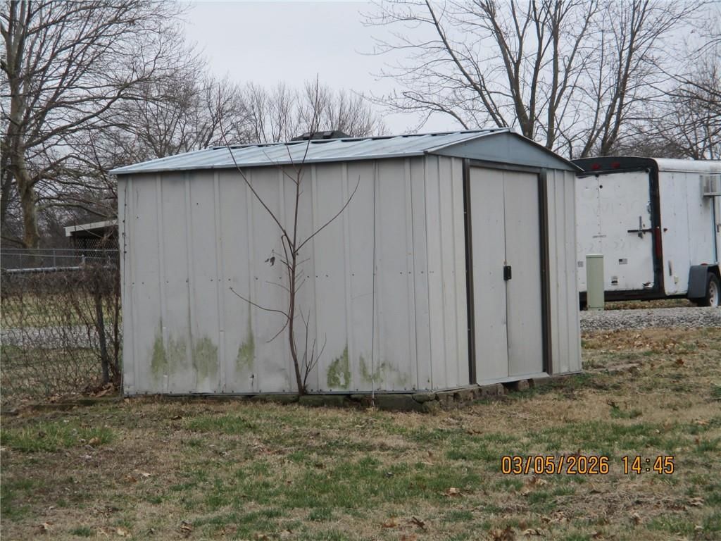 208 E Kay Street — photo 14