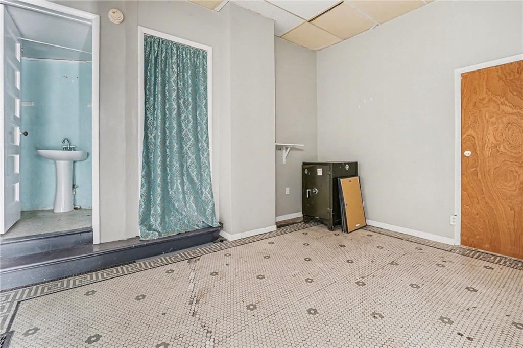126 N 8th Street — photo 11