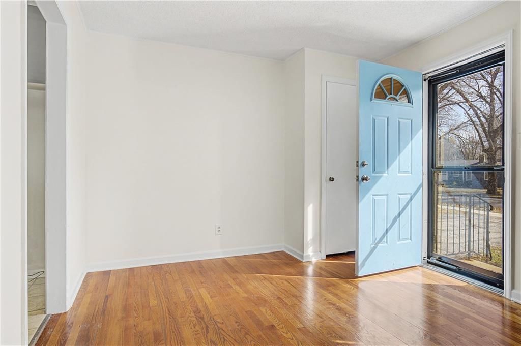 7120 Roe Avenue — photo 2