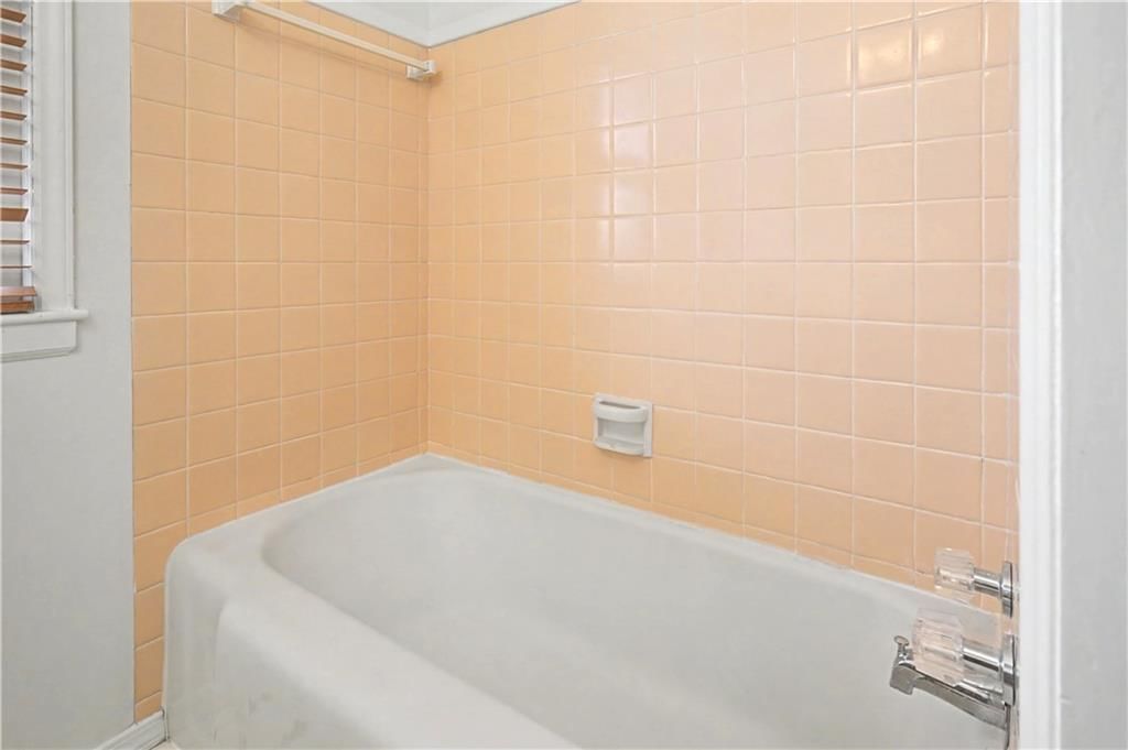 7120 Roe Avenue — photo 17