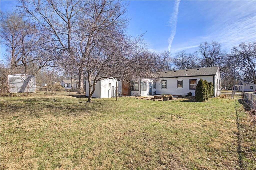 7120 Roe Avenue — photo 20