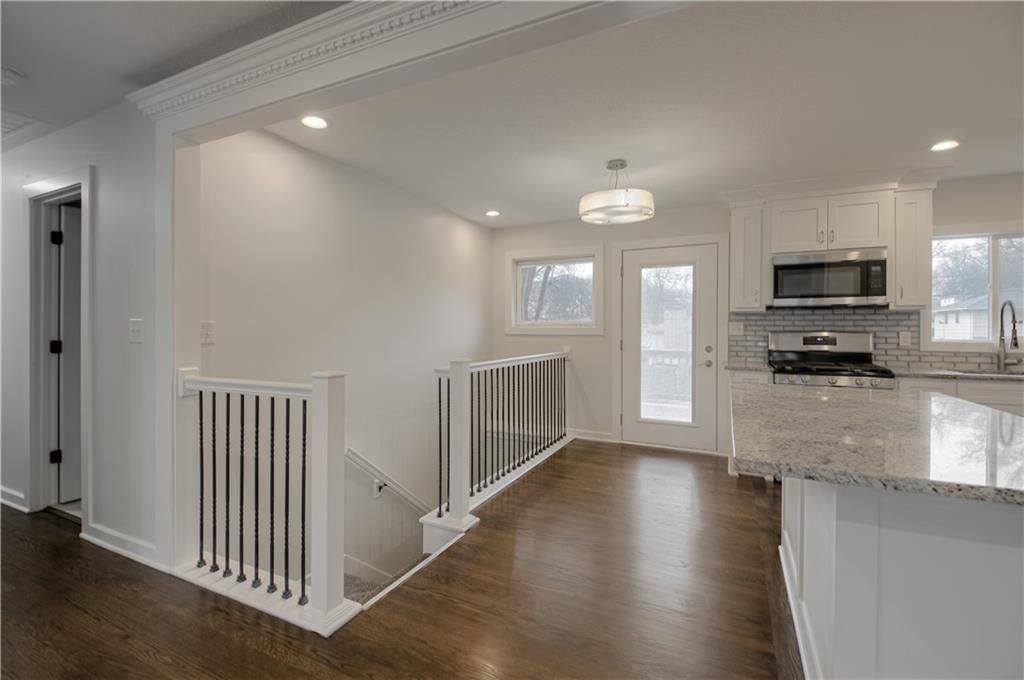7332 Parallel Parkway — photo 5