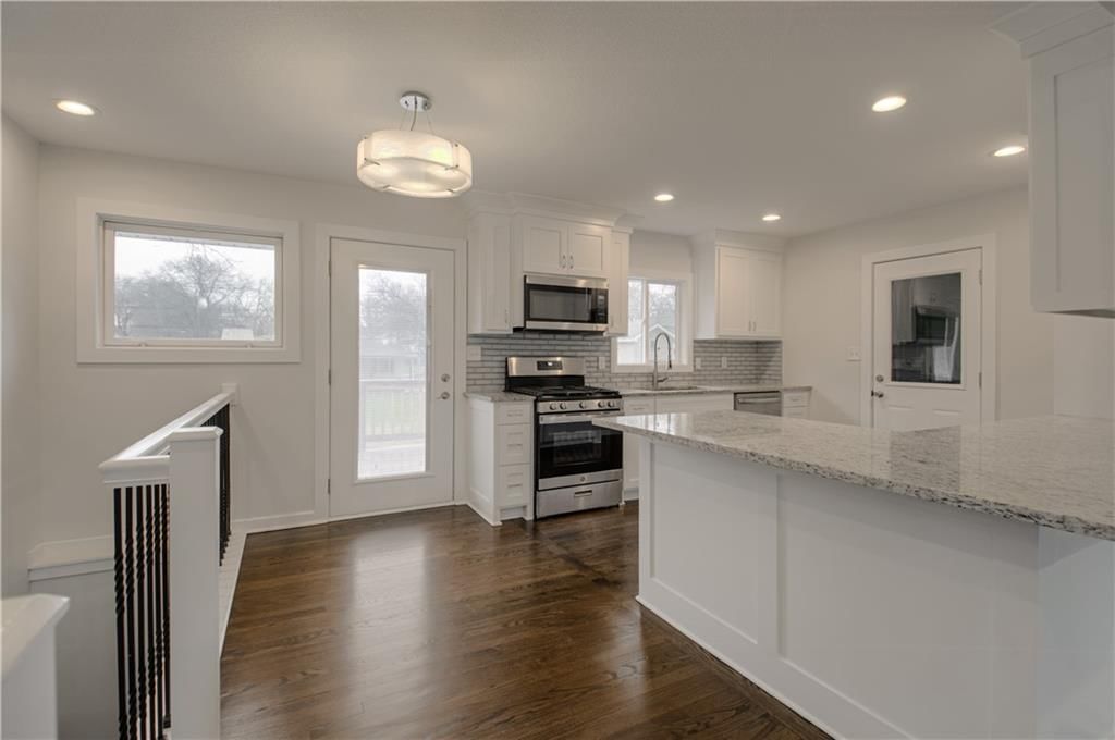 7332 Parallel Parkway — photo 7