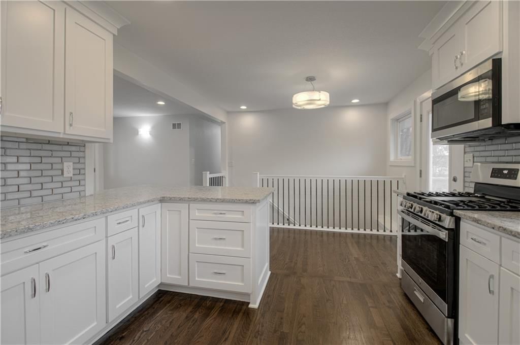 7332 Parallel Parkway — photo 10