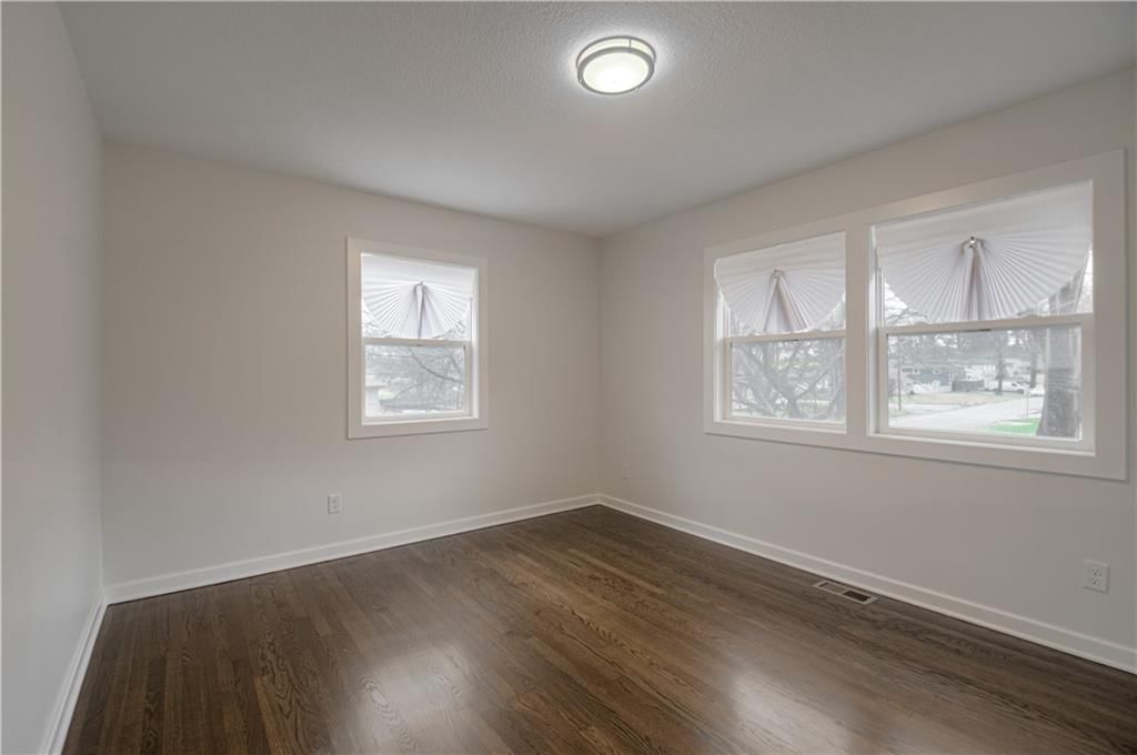 7332 Parallel Parkway — photo 11