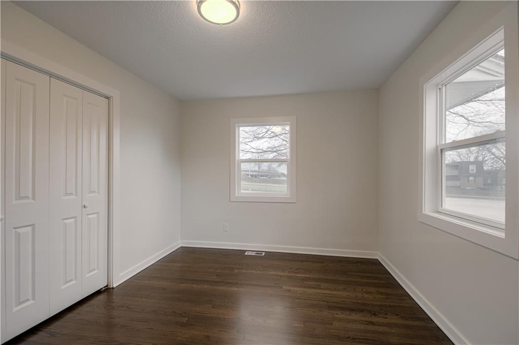 7332 Parallel Parkway — photo 16