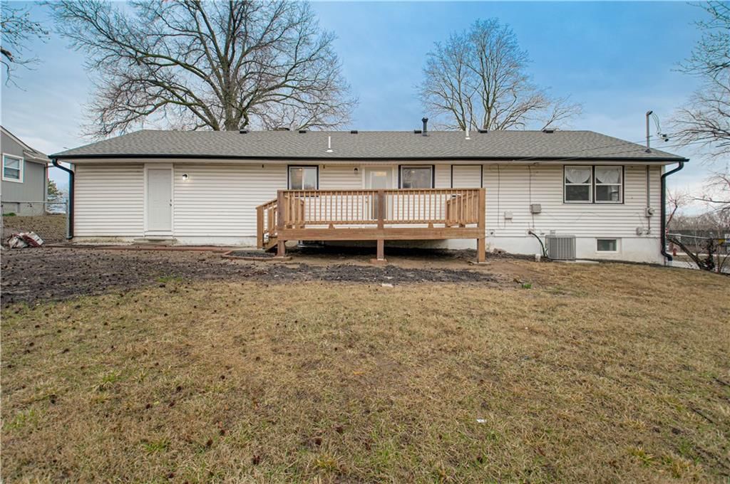 7332 Parallel Parkway — photo 30