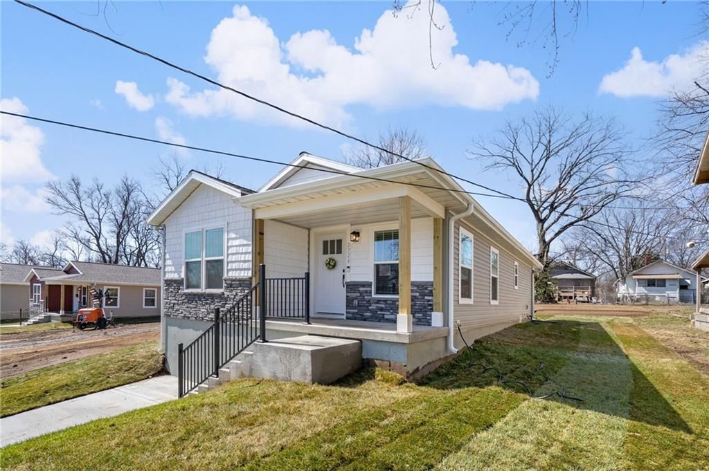 2726 N 21st Place — photo 3