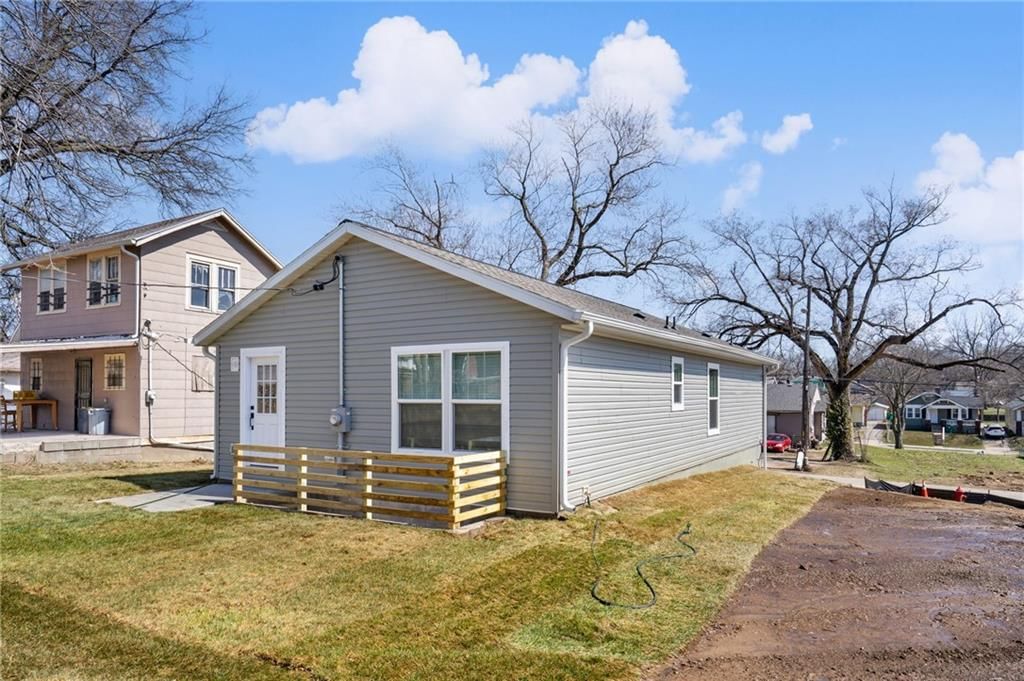 2726 N 21st Place — photo 28