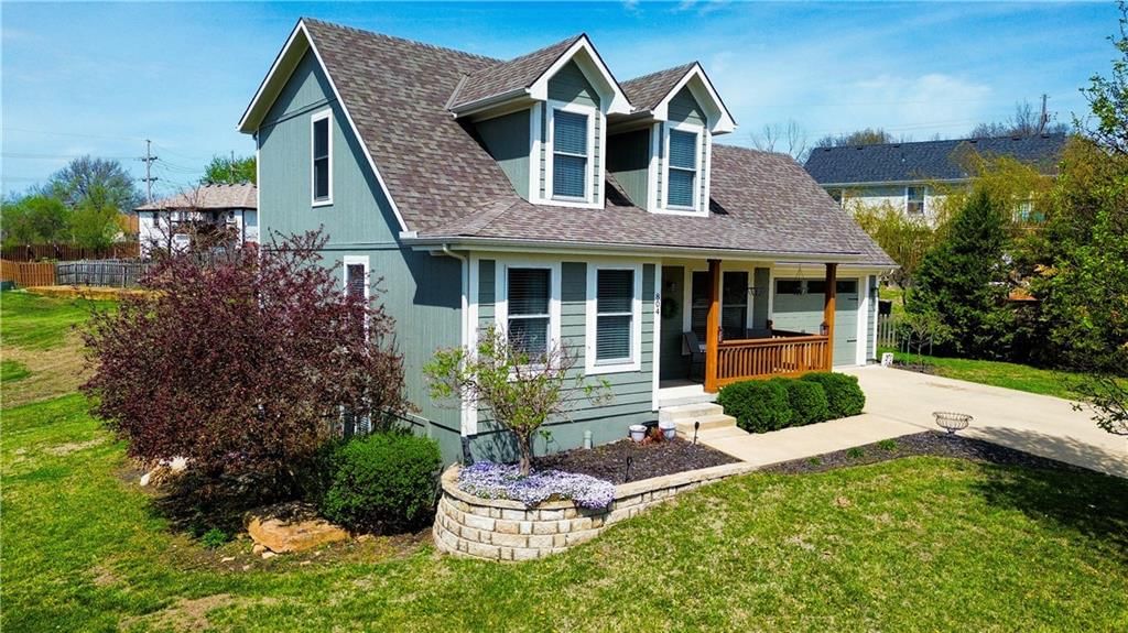 804 Cherokee Court, Paola, KS