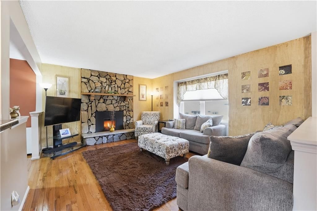 6494 Delta Avenue — photo 7