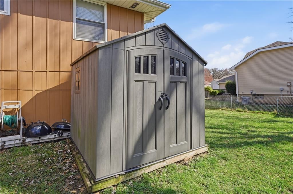 6494 Delta Avenue — photo 34