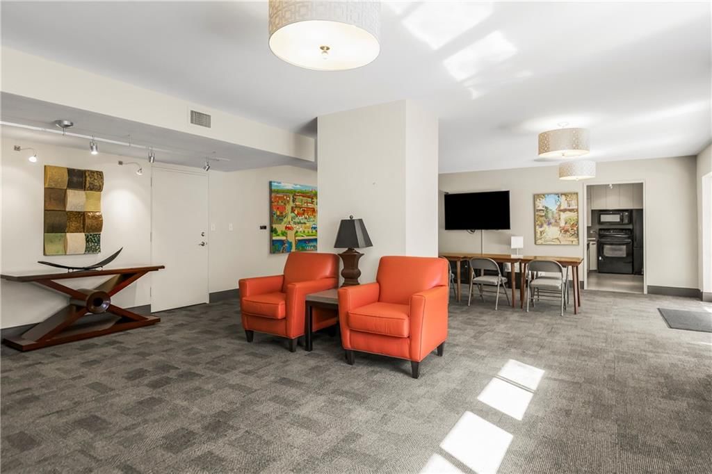 310 W 49th Street — photo 23