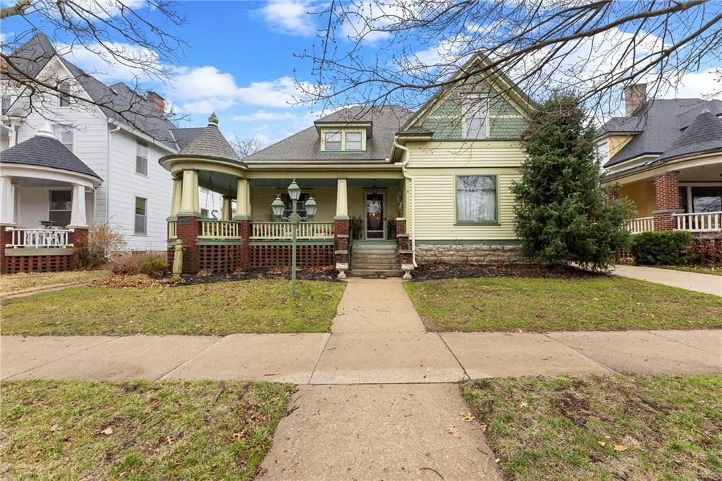 107 E Peoria Street — photo 3