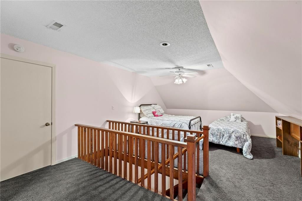 107 E Peoria Street — photo 35