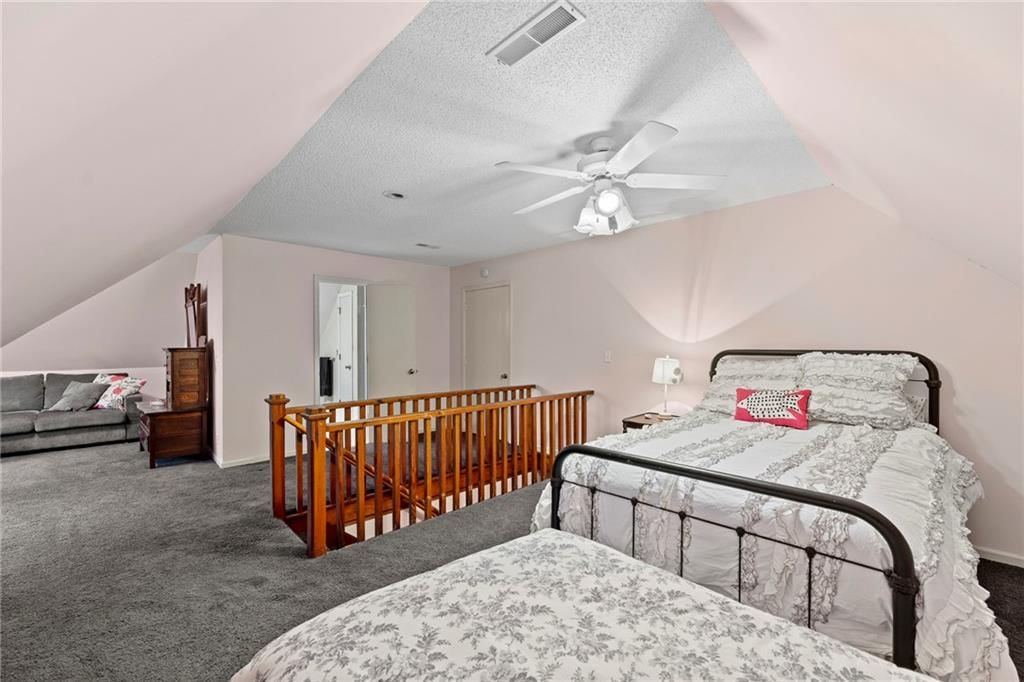 107 E Peoria Street — photo 36