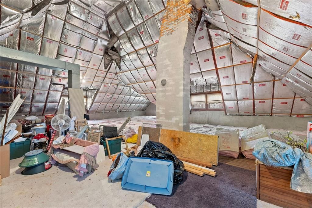 107 E Peoria Street — photo 42