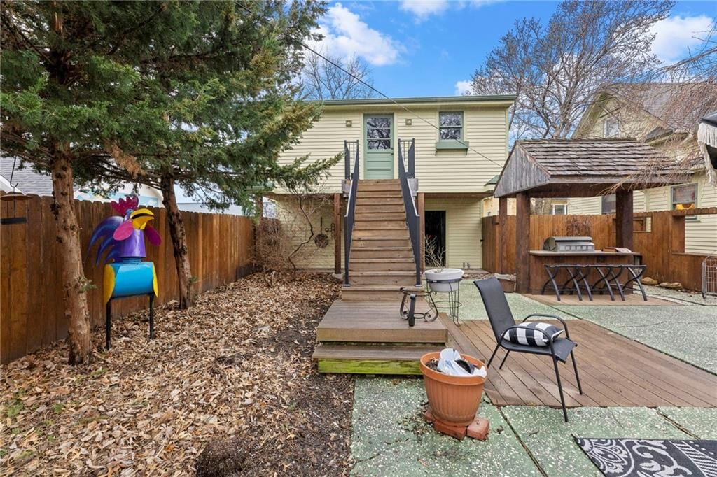 107 E Peoria Street — photo 46