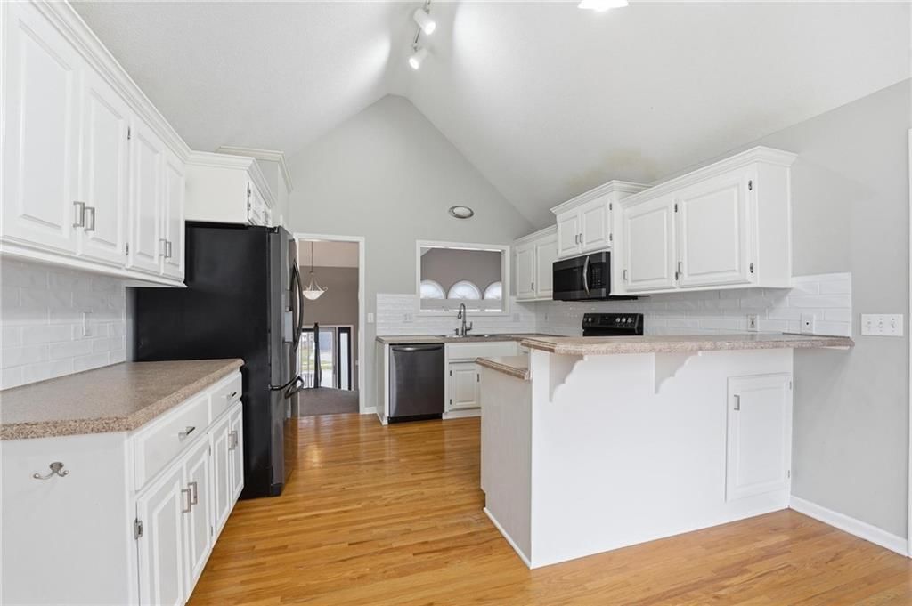 2328 SW River Spring Road — photo 12
