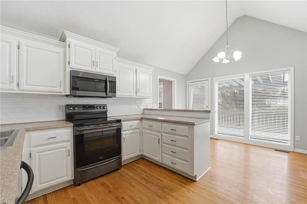 2328 SW River Spring Road — photo 13