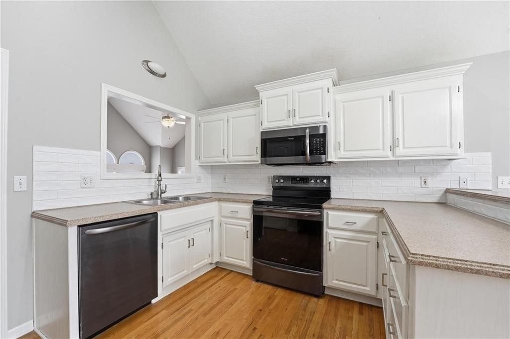 2328 SW River Spring Road — photo 14