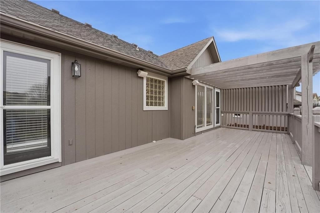 2328 SW River Spring Road — photo 37