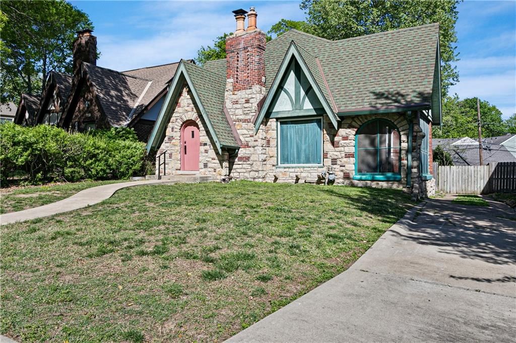 6811 Oak Street — photo 2