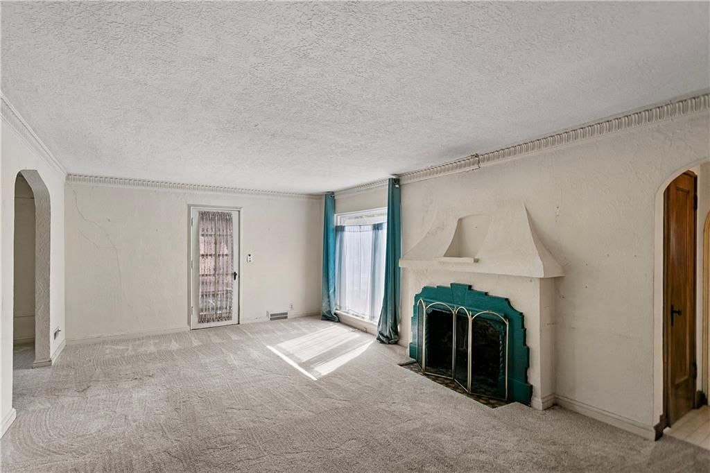 6811 Oak Street — photo 14