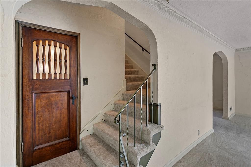 6811 Oak Street — photo 16