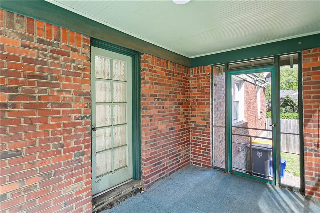 6811 Oak Street — photo 17
