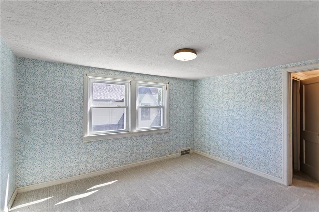 6811 Oak Street — photo 22