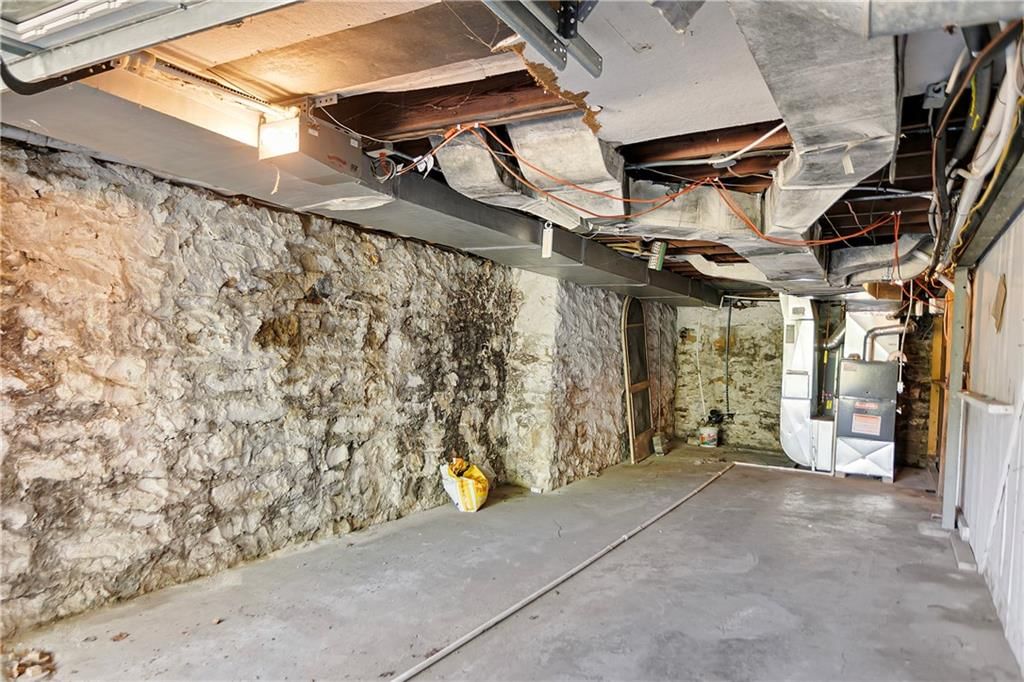 6811 Oak Street — photo 30