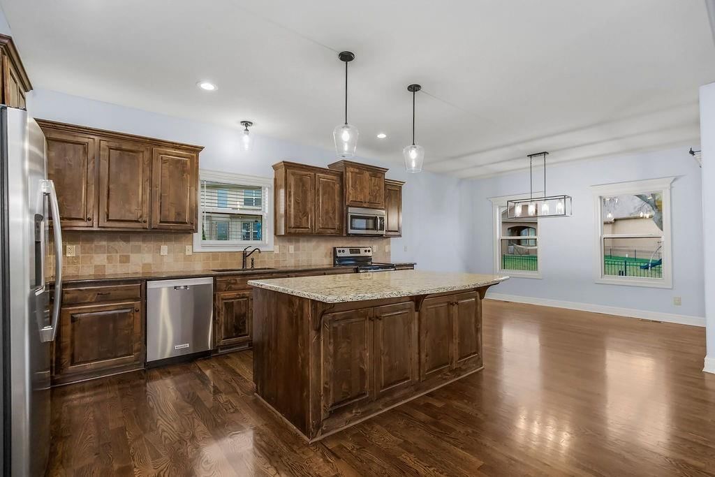 4552 NE PARK RIDGE Avenue — photo 6