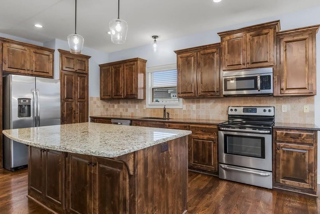 4552 NE PARK RIDGE Avenue — photo 7