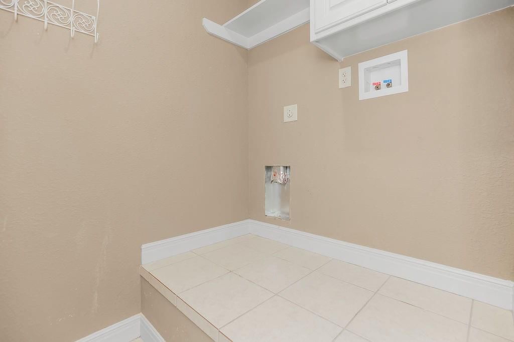 4552 NE PARK RIDGE Avenue — photo 12