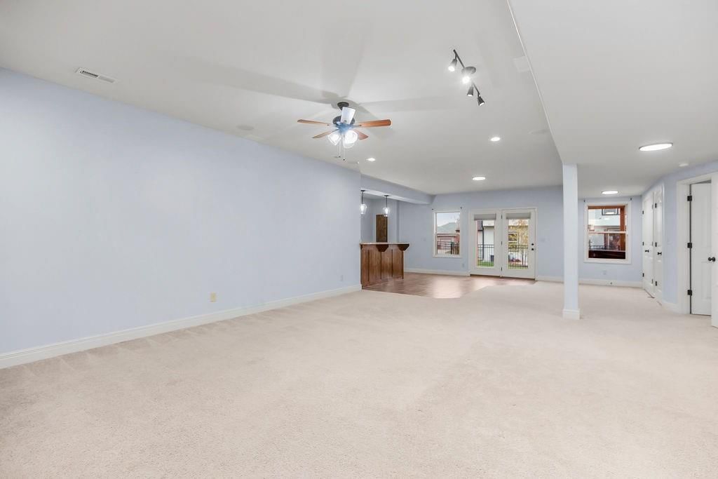 4552 NE PARK RIDGE Avenue — photo 23