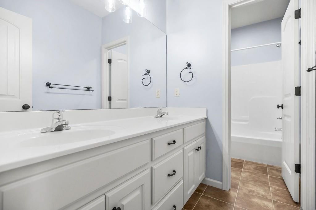 4552 NE PARK RIDGE Avenue — photo 26