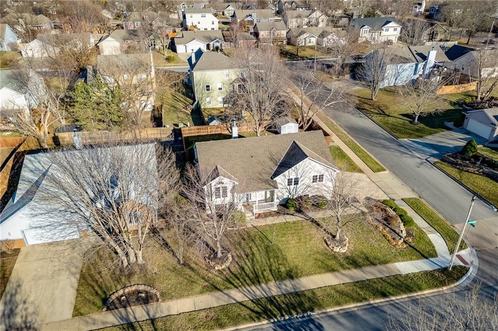540 Bently Drive — photo 2