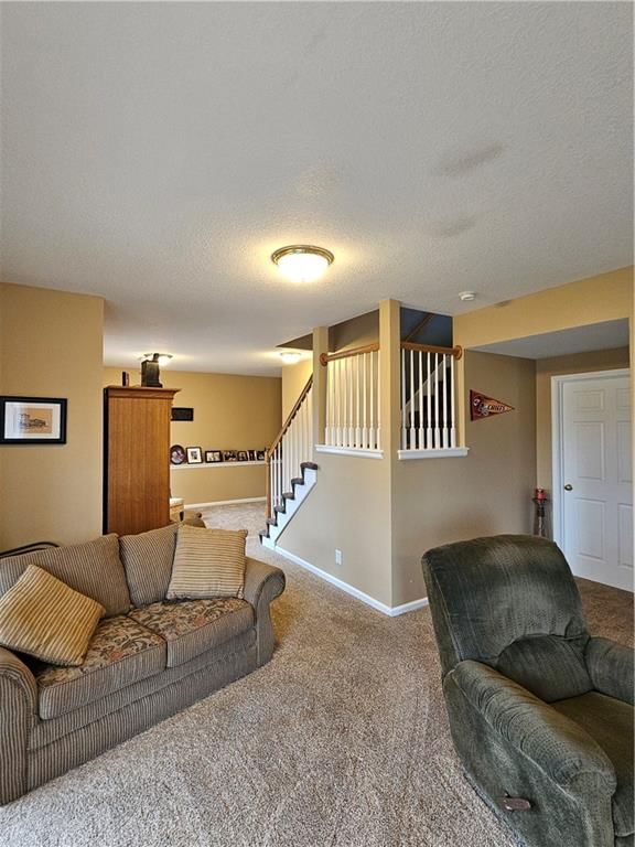 211 Essex Drive — photo 8
