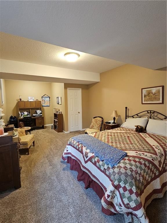 211 Essex Drive — photo 10