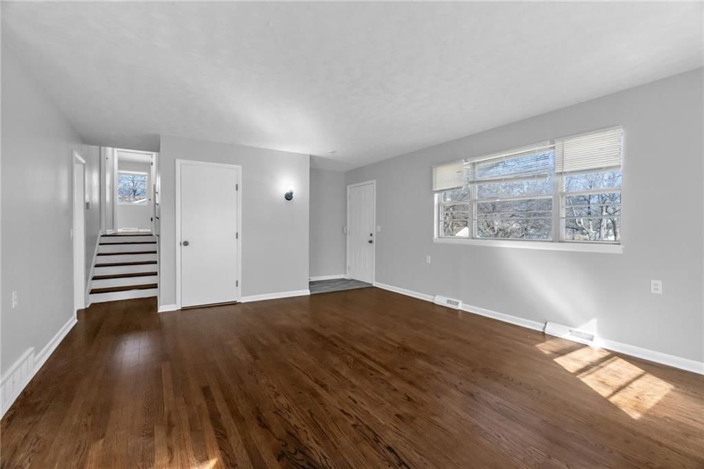 5700 NW Hutson Road — photo 6