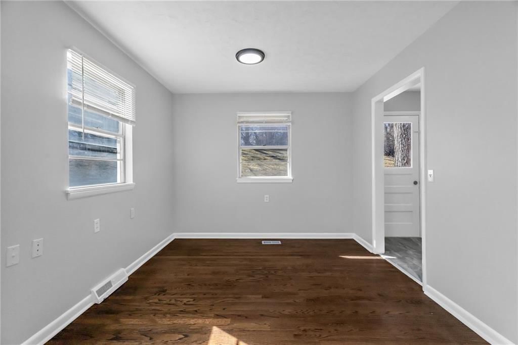 5700 NW Hutson Road — photo 9