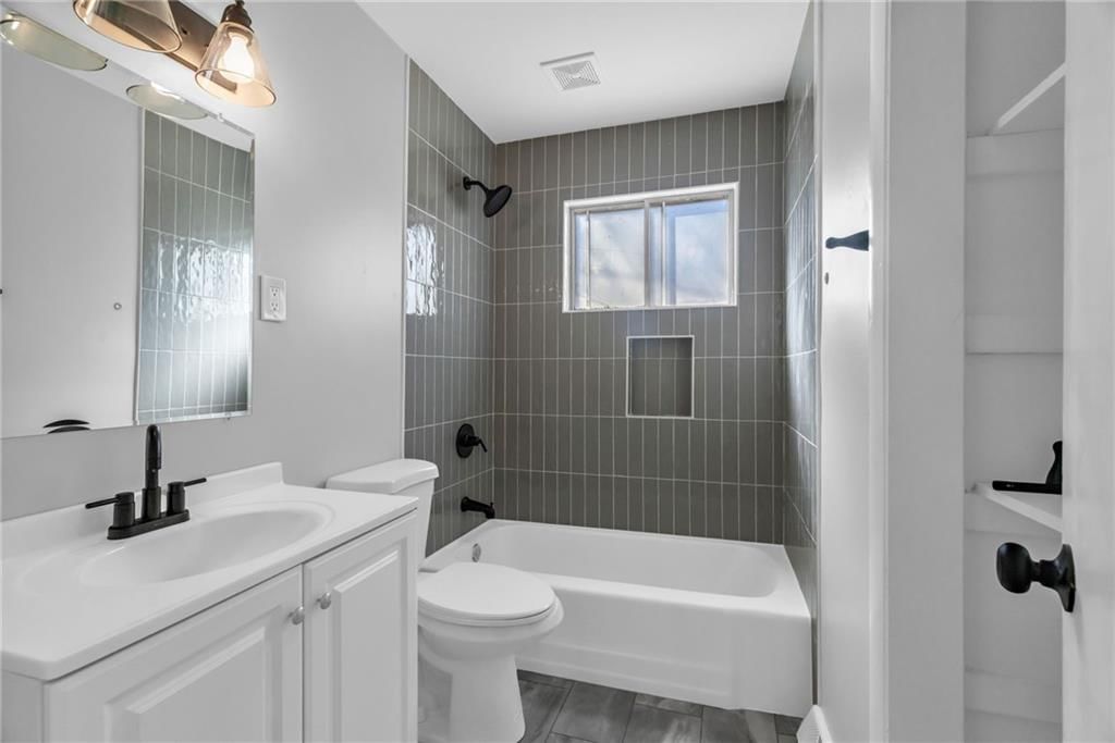 5700 NW Hutson Road — photo 13